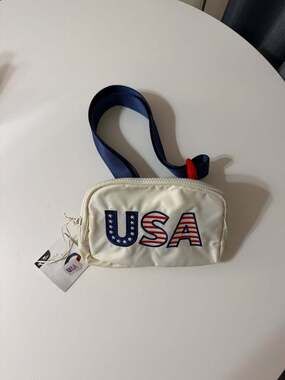 Crane USA White Belt Bag Fanny Pack